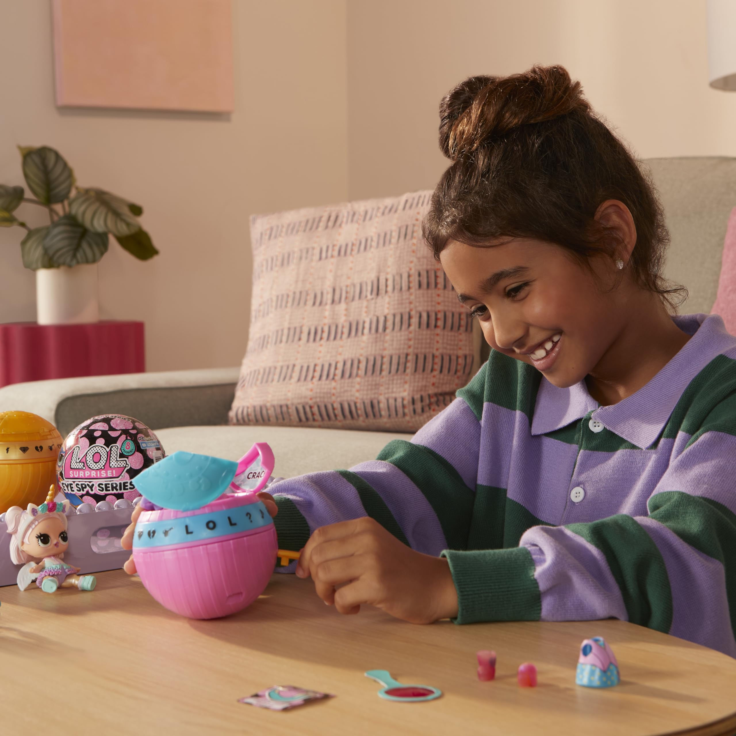 Семейный набор LOL Surprise Eye Spy (малыш, сестренка, домашнее животное)