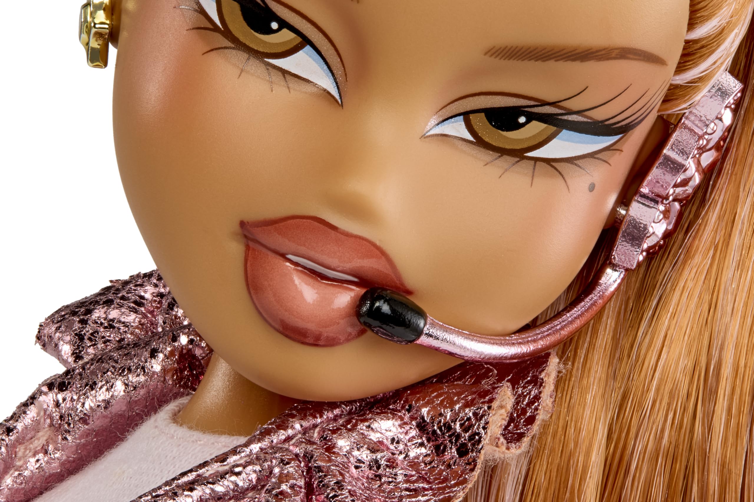 Модная кукла Bratz Pop Starz Yasmin с аксессуарами и подвеской - фото 5