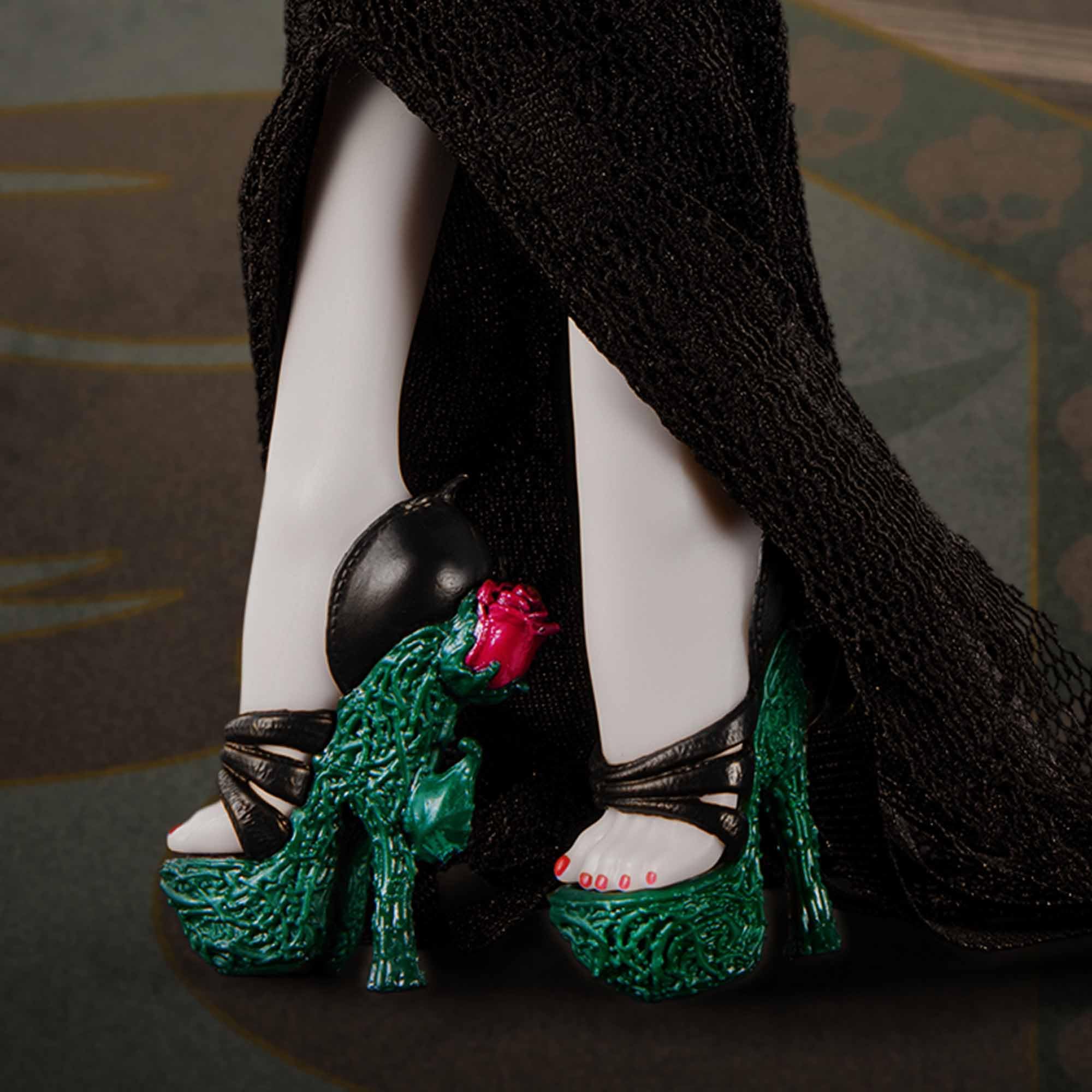 Набор из двух кукол Monster High Skullector Addams Family: Мортиша и Уэнсдей, коллекционные куклы с сертификатом подлинности - фото 5